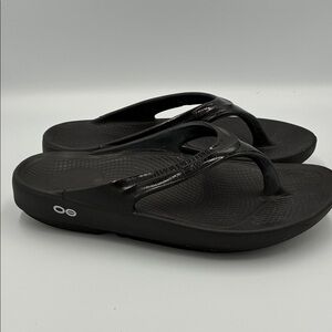 OOFOS OOahh Women's Black Recovery Sandals size 7